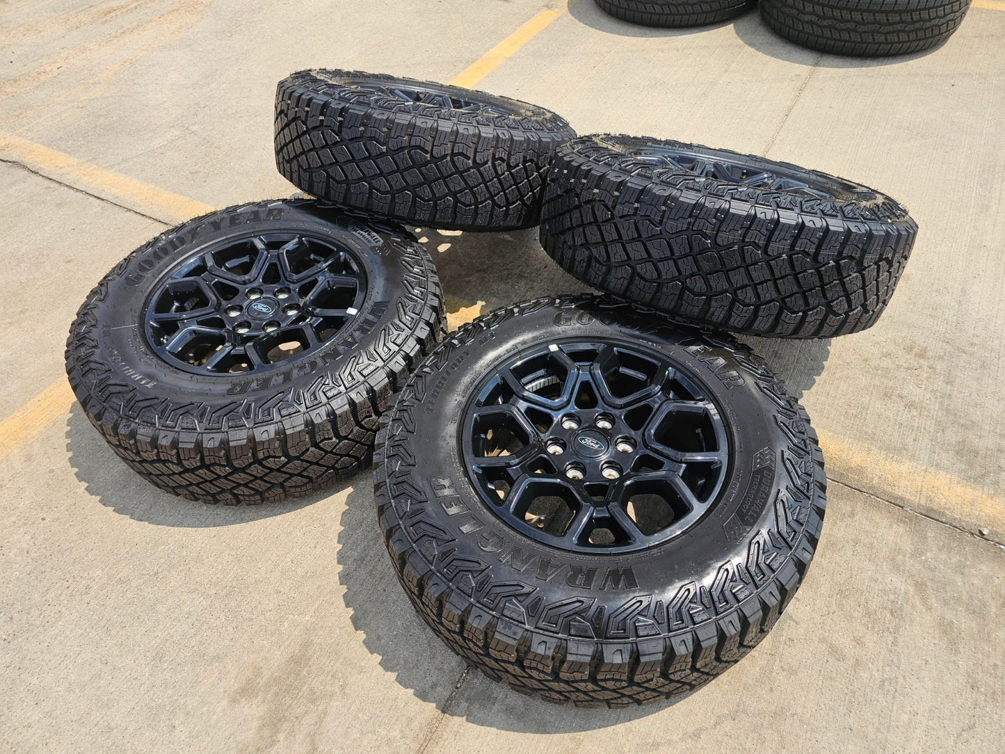 18" Ford F-150 OEM rims wheels 95049 10340 Expedition2025 2026 NEW GOODYEAR