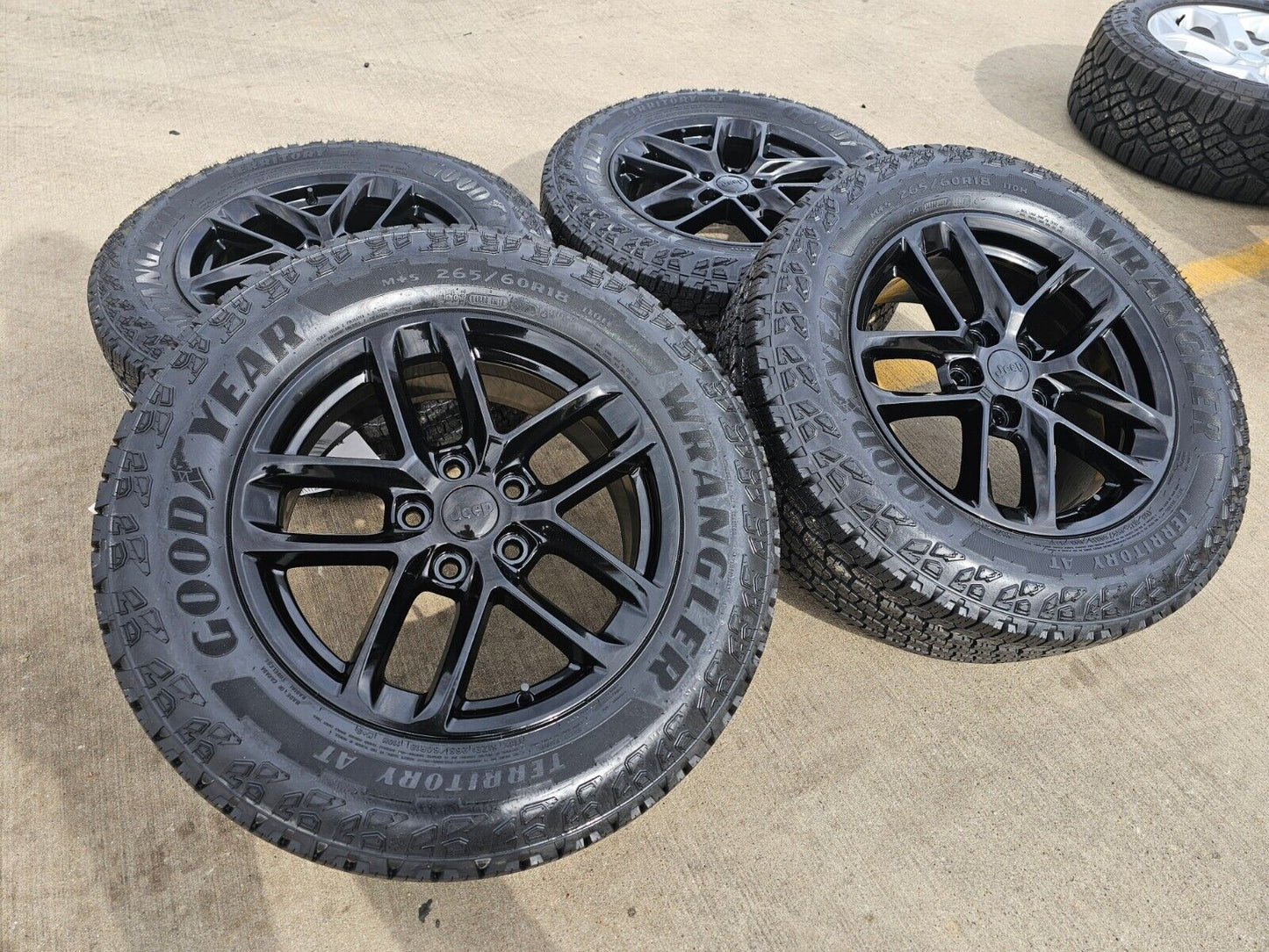 18" Jeep Grand Cherokee L OEM wheels rims 9286 Durango black 2023 2024 2025 NEW