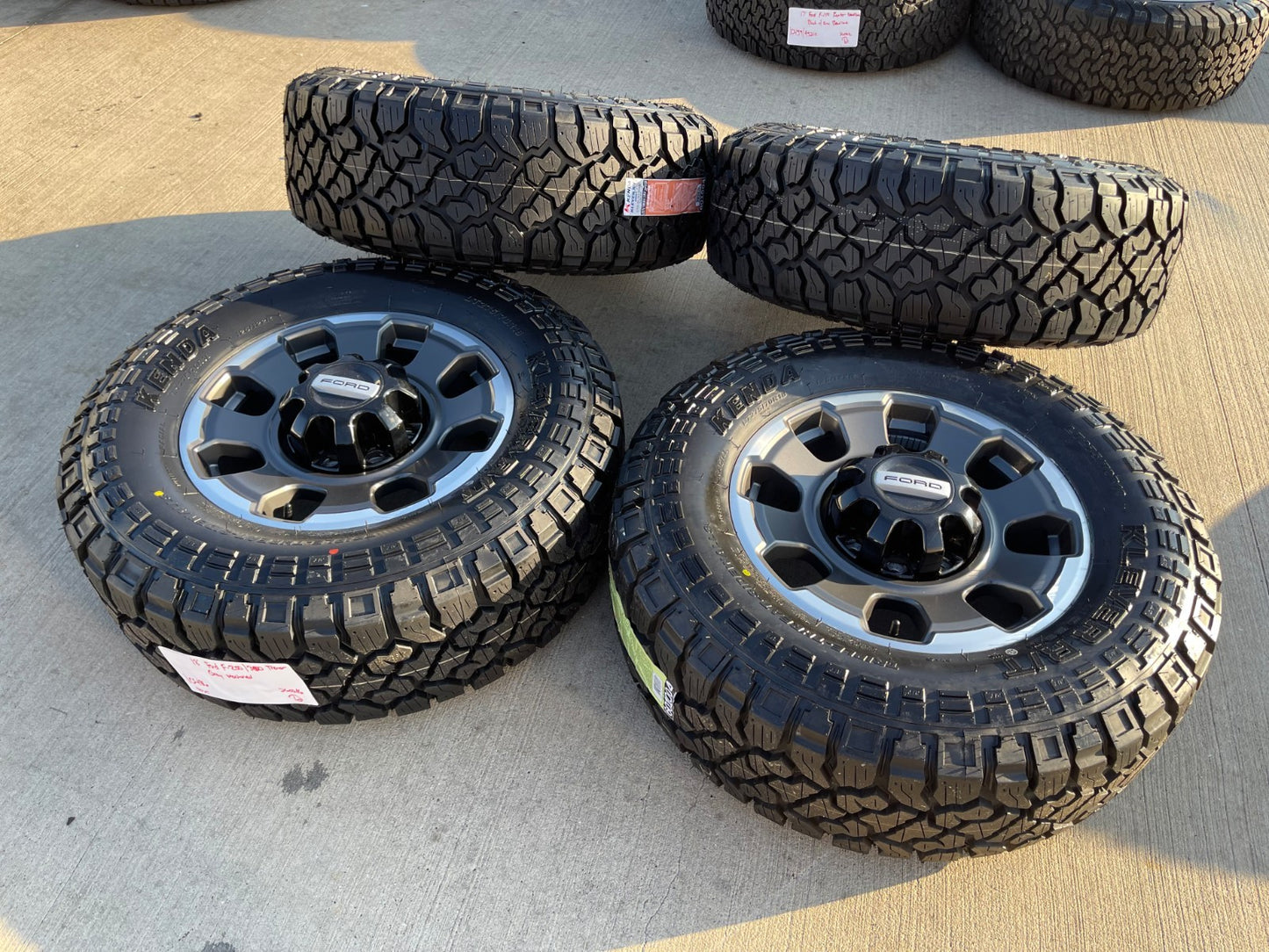 18" Ford F-250 F-350 OEM TREMOR rims wheels 10482 KENDA KLEVER R/T 33" NEW