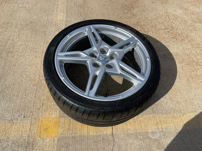 19" Chevy Corvette C8 OEM wheel rim 14007 96704 FRONT 2023 2024 2025 2026 NEW