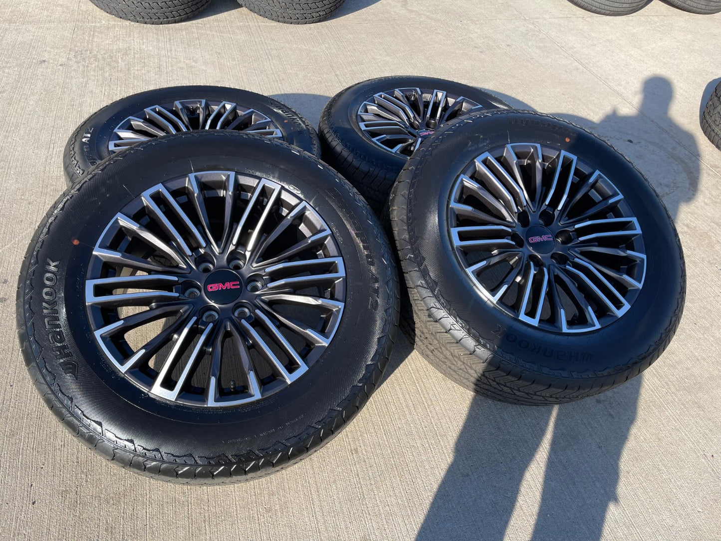 20" GMC Sierra Yukon Chevy Silverado OEM wheels rims 2024 2025 2026 NEW