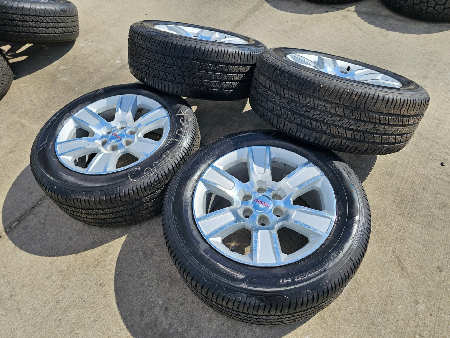 20" GMC Sierra Yukon Denali OEM 5650 wheels rims tires