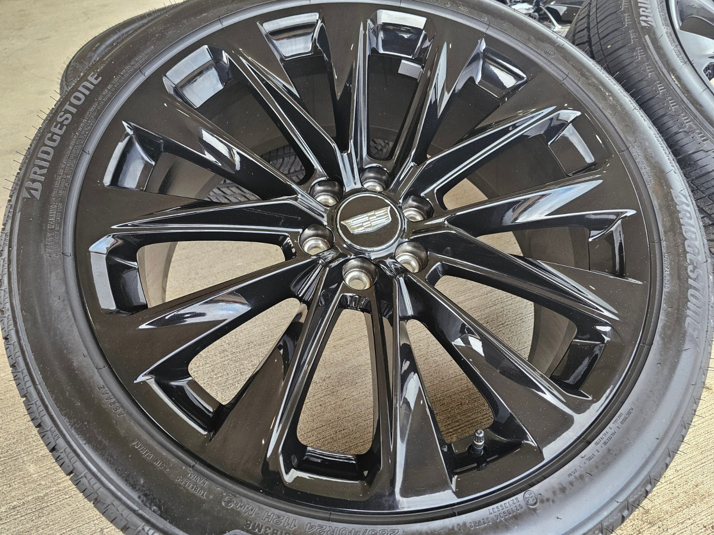 24" Cadillac Escalade V OEM ONYX wheels rims 2023 2024 2025 2026 2027 NEW