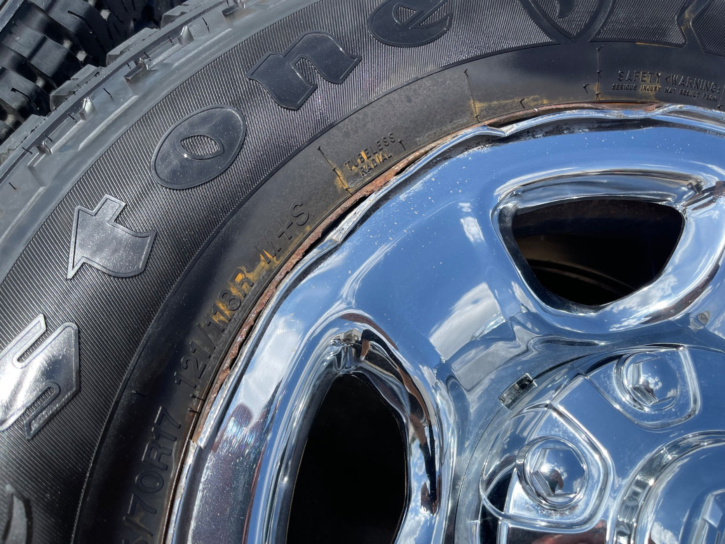 17" Ram 2500 3500 Laramie Power Wagon OEM 2186 wheels rims FIRESTONE A/T2