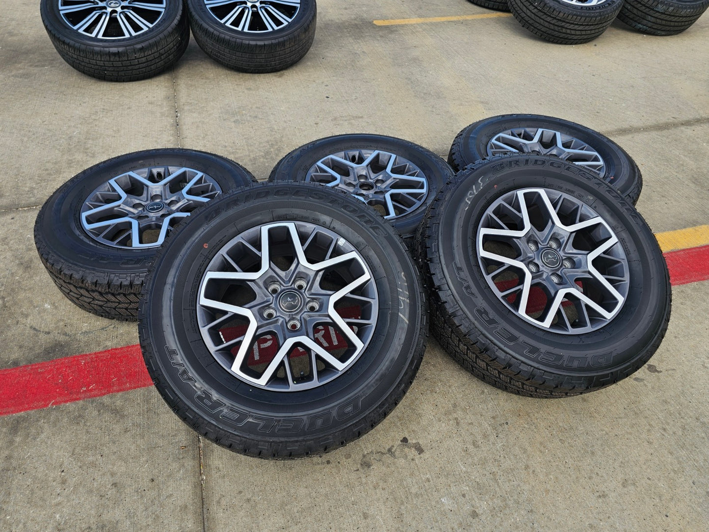18" Jeep Wrangler Grand Cherokee Gladiator OEM 9331 wheels rims DUELER A/T NEW