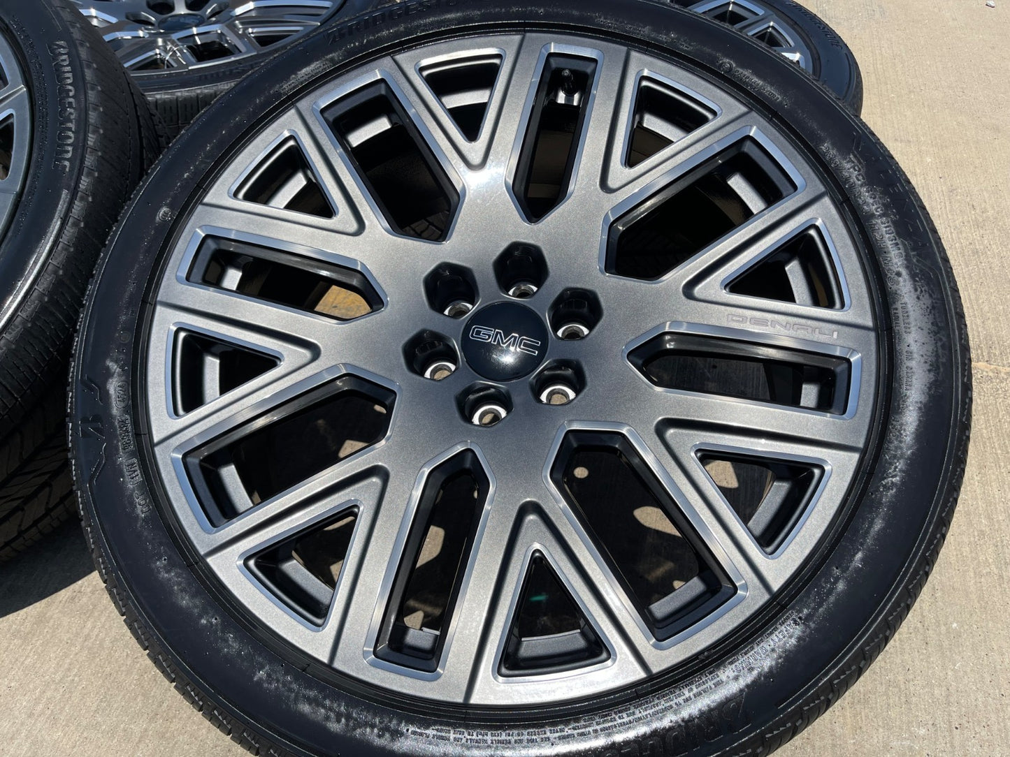 24" GMC Yukon Sierra DENALI OEM wheels rims SET 2025 2026 2027 DISCOUNTED