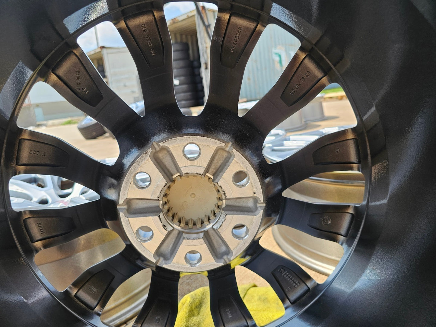 22" GMC Yukon Sierra DENALI OEM wheels rims 14025 97000 NEW