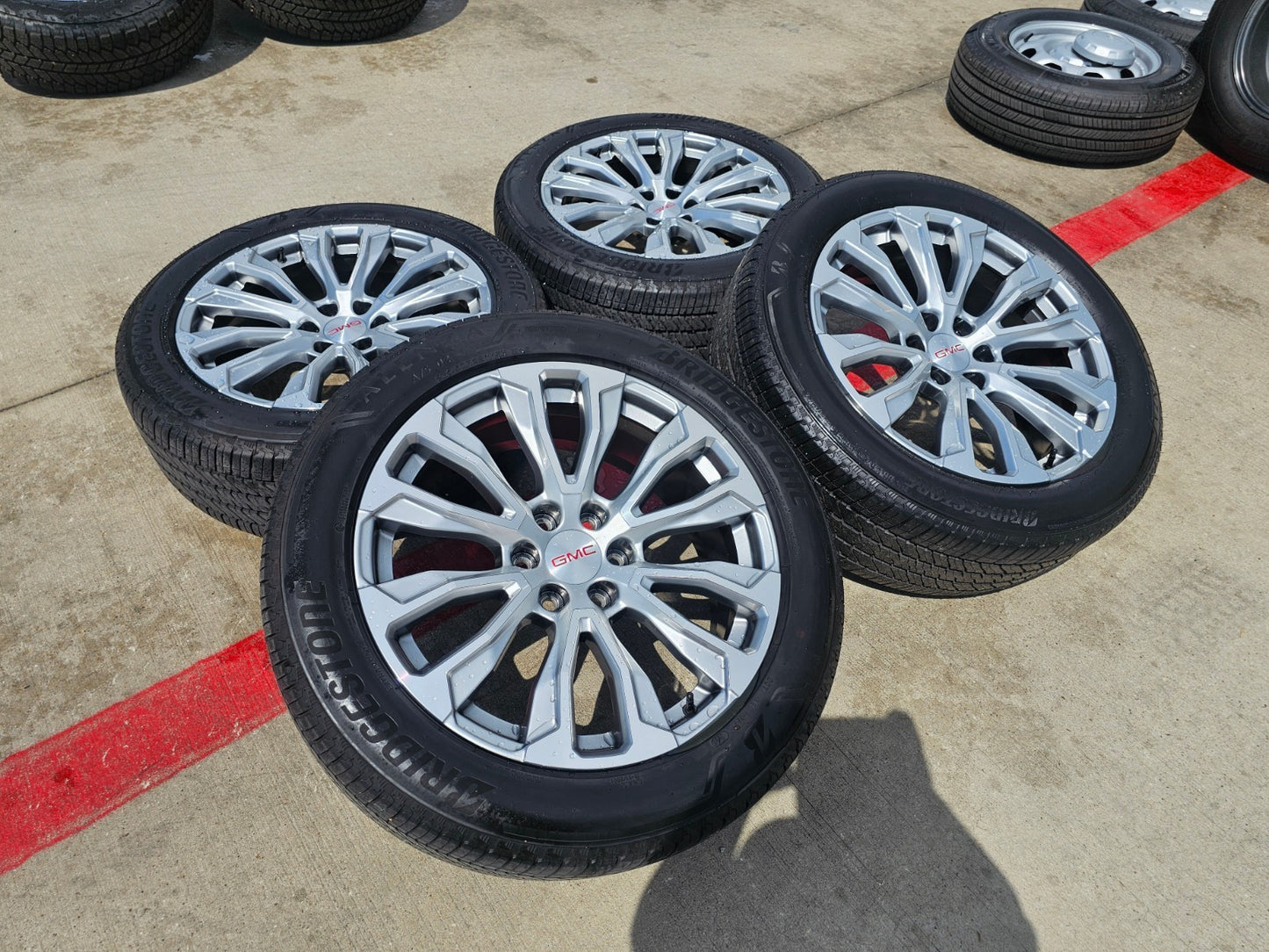 22" GMC Yukon Sierra DENALI OEM wheels rims 14025 97000 tires BRIDGESTONE SET