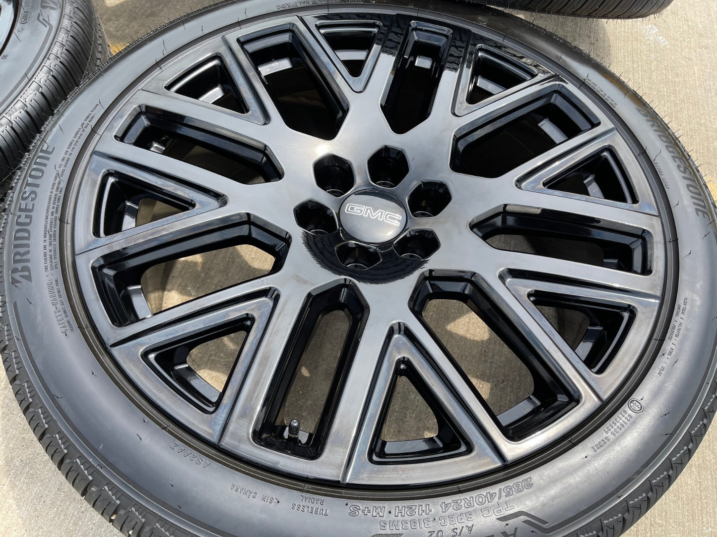 24" GMC Yukon Sierra DENALI OEM wheels rims black 2022 2023 2024 2025 2026 NEW