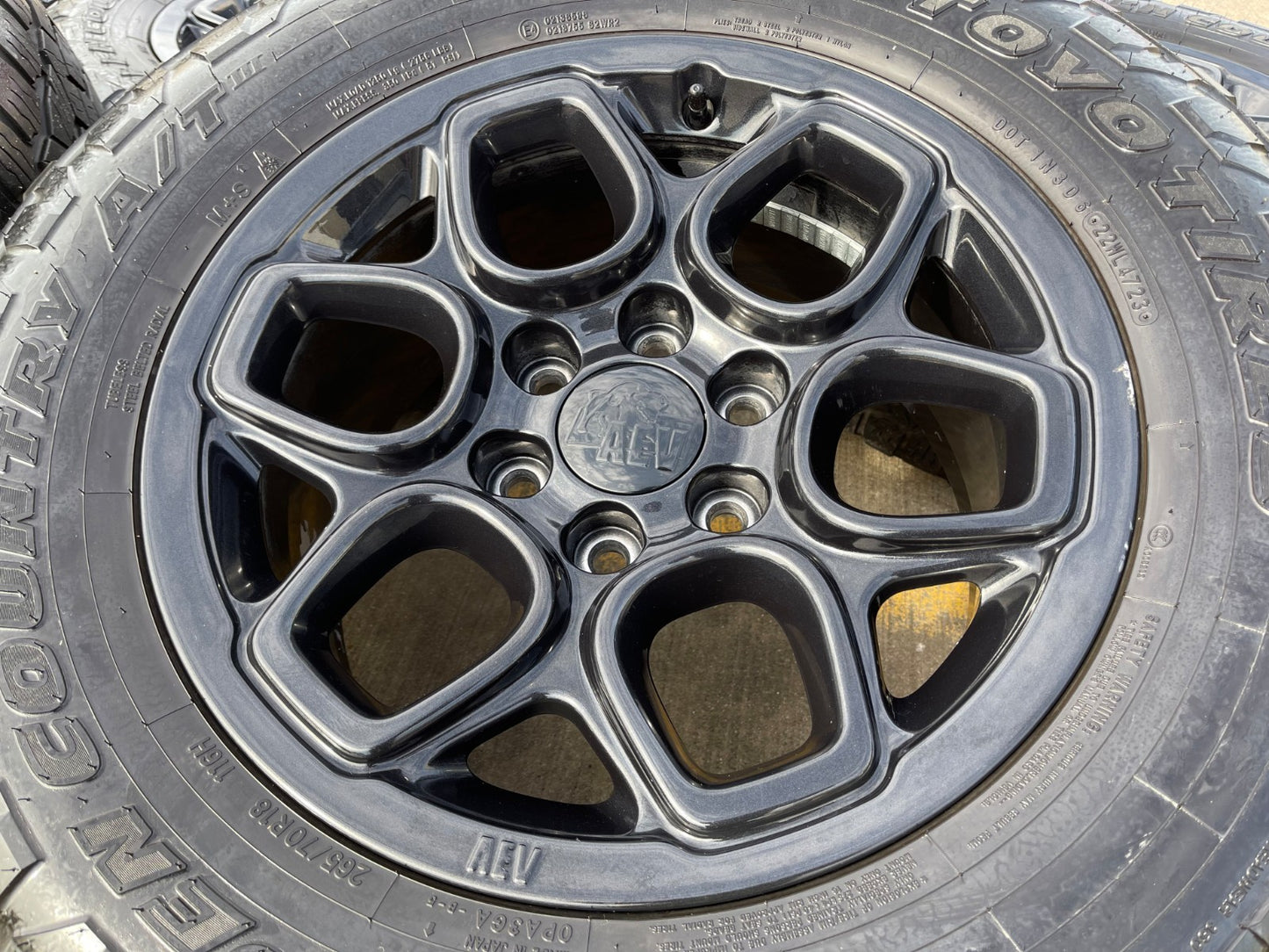 (5) 18" AEV SALTA GMC Sierra AT4X Chevy Silverado OEM rims wheels TOYO A/T3