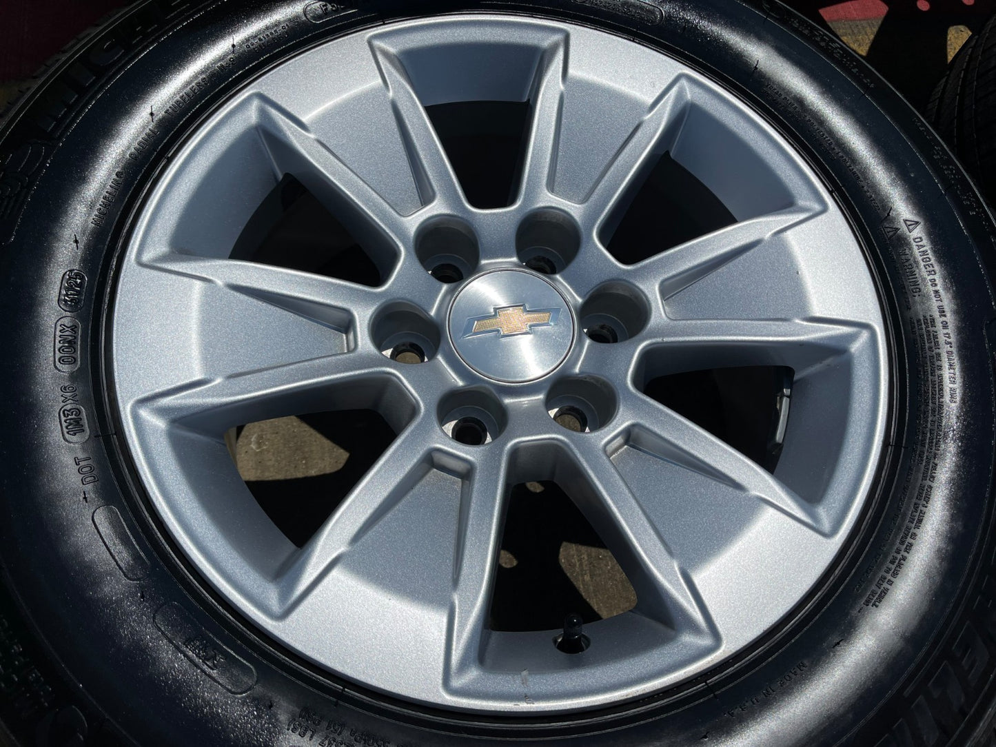 17" Chevy Silverado OEM wheels rims 5908 Colorado GMC Canyon MICHELIN SET