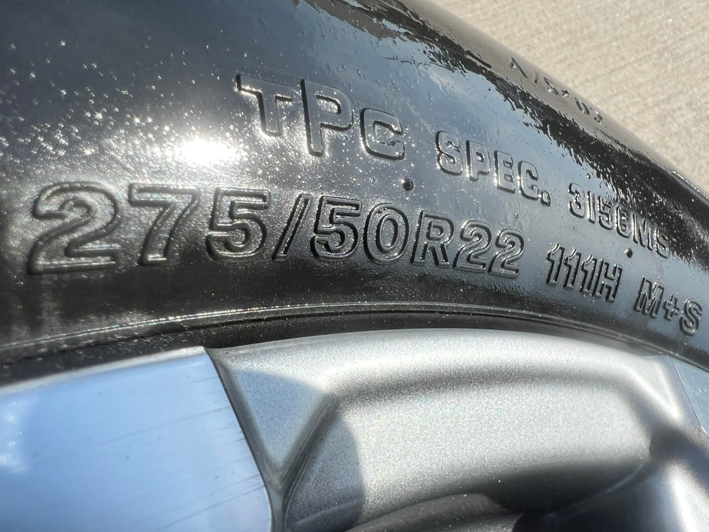 22" GMC Yukon Sierra DENALI OEM wheels rims 14025 97000 tires BRIDGESTONE