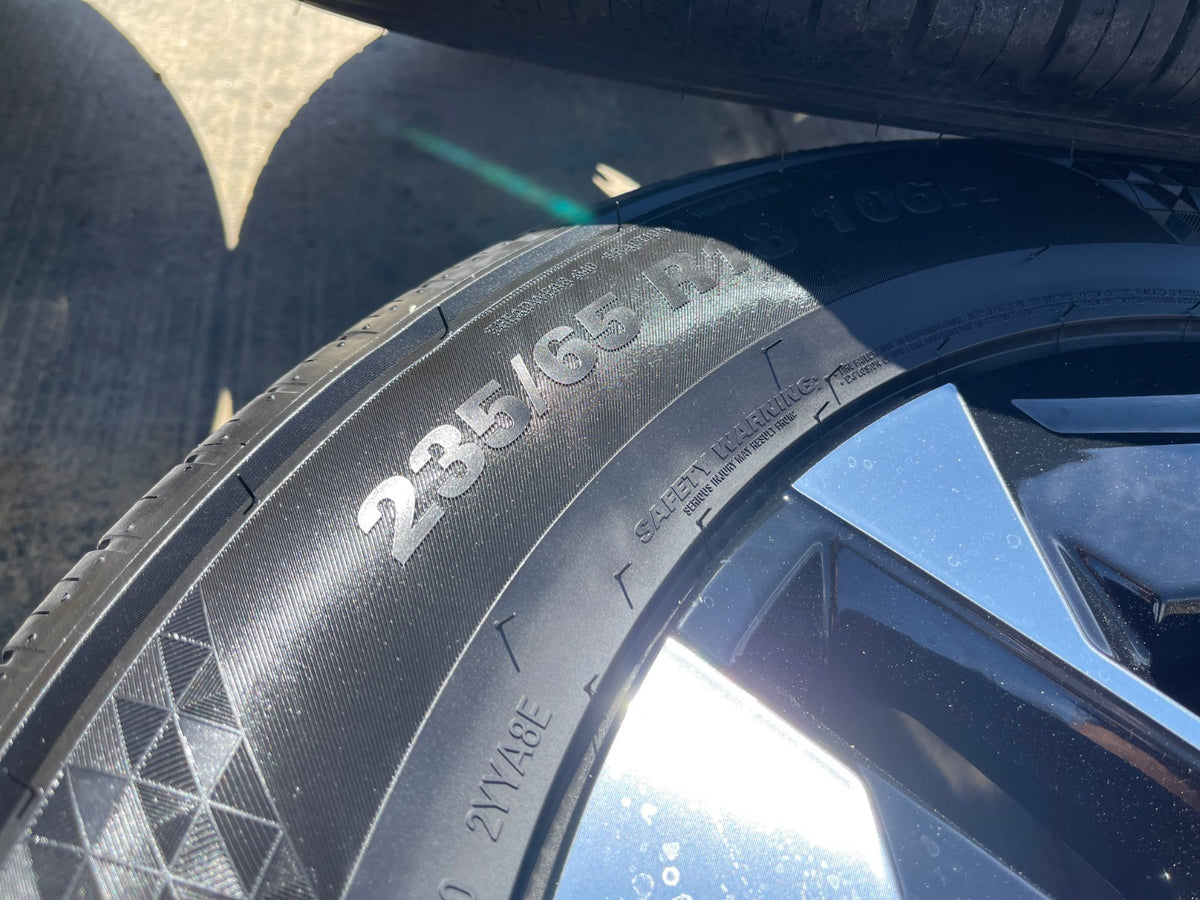 18" Kia Telluride X-PRO OEM wheels rims Sorento Sedona 2027 SET NEW