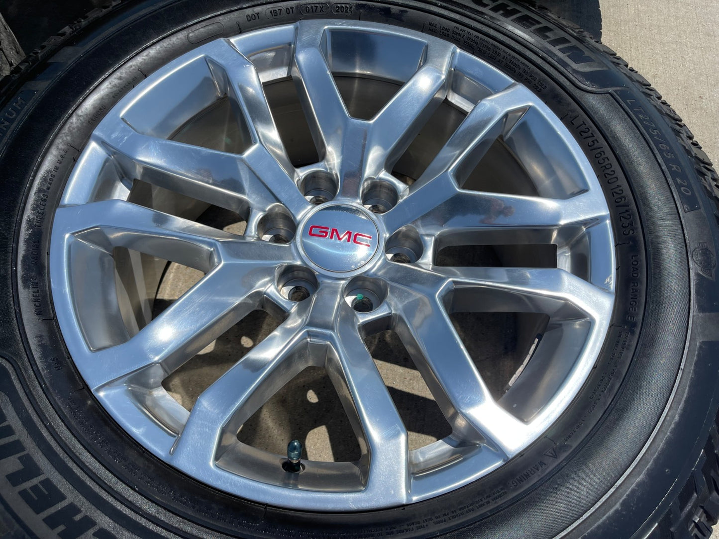 20" GMC Sierra Yukon AT4 Tahoe OEM 5924 wheels rims tires SET MICHELIN