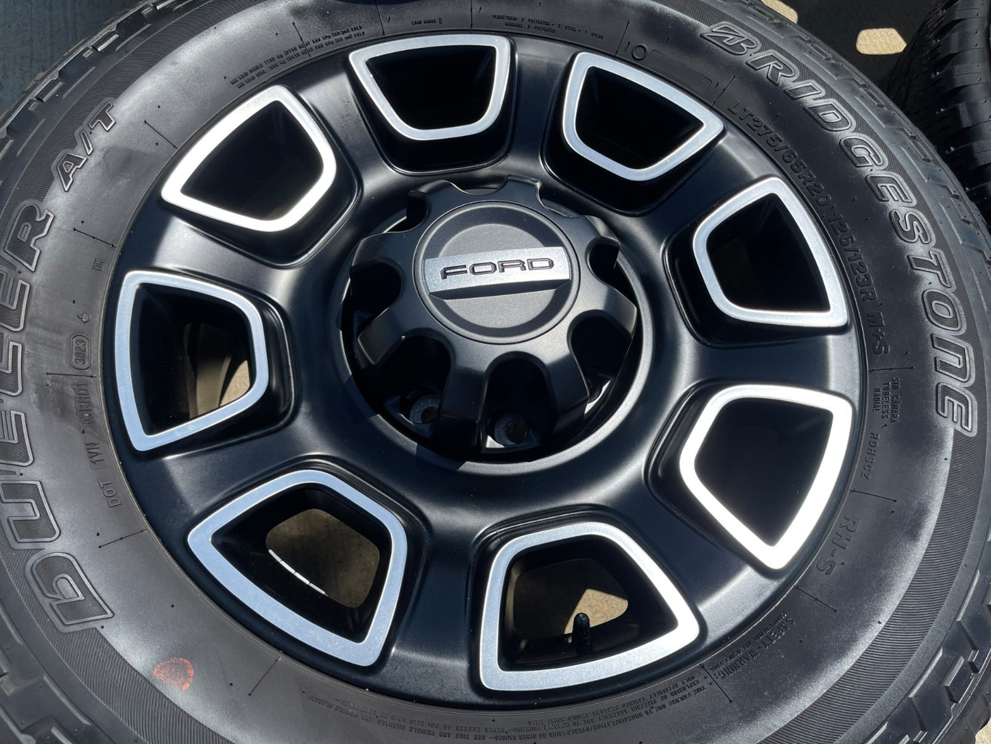 20" Ford F-250 F-350 OEM Lariat Platinum wheels rims 10486 tires SET