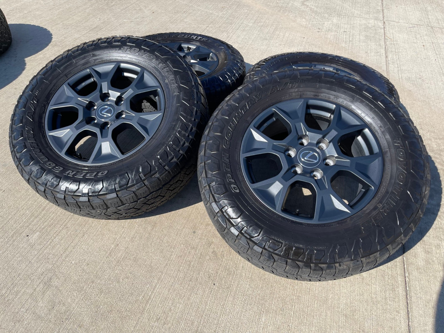 18" Lexus GX550 OEM wheels rims Toyota Land Cruiser Tundra Sequoia TOYO A/T3