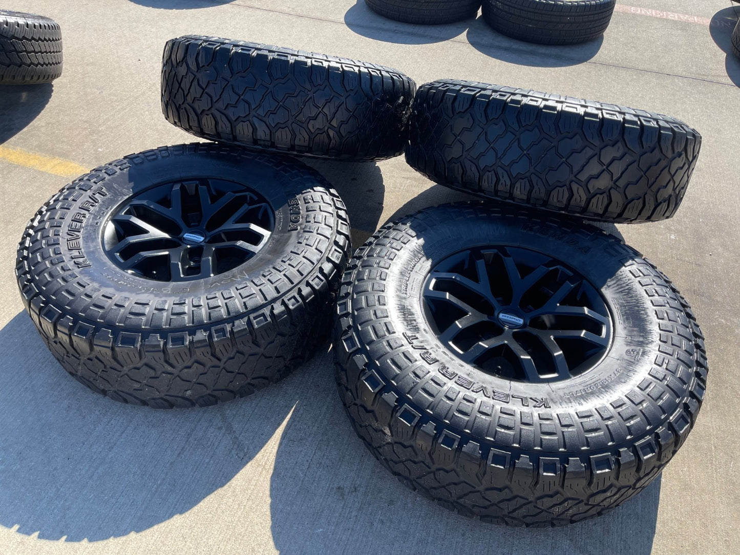 17" Ford F-150 Raptor OEM 10115 rims wheels tires KENDA R/T 37"