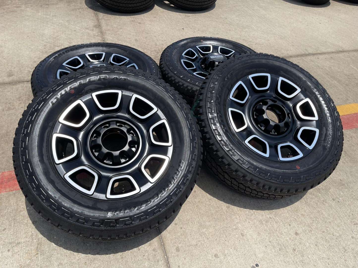 20" Ford F-250 F-350 OEM Lariat Platinum wheels rims 10486 tires 2024 2025