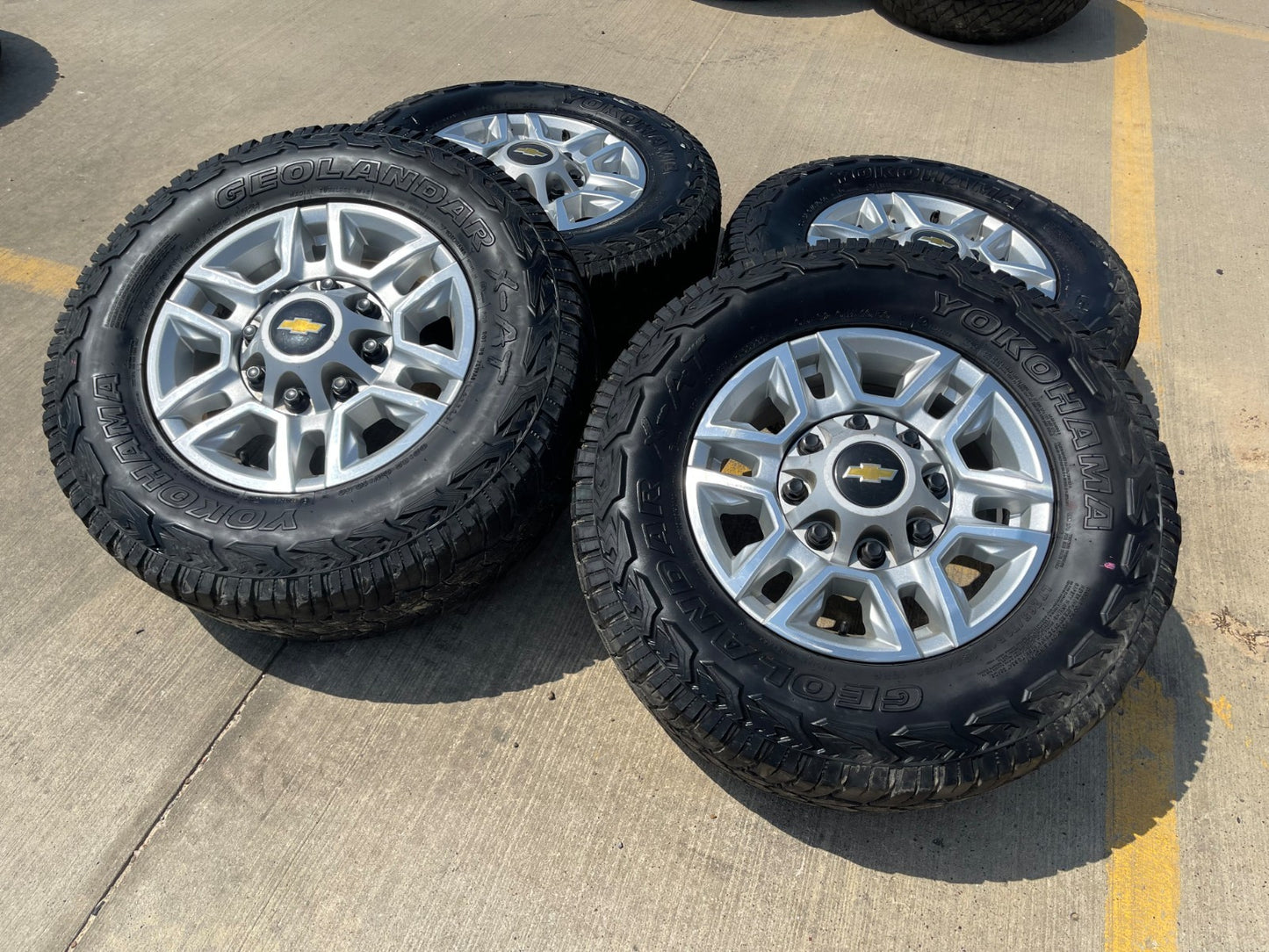 17" Chevy Silverado GMC Sierra 2500 OEM 5948 wheels rims YOKOHAMA A/T SET