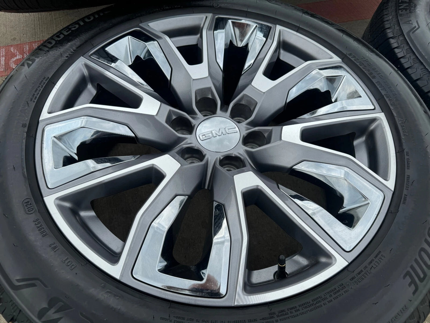 22" GMC Yukon Chevy Tahoe Escalade OEM chrome 95513 wheels rims NEW