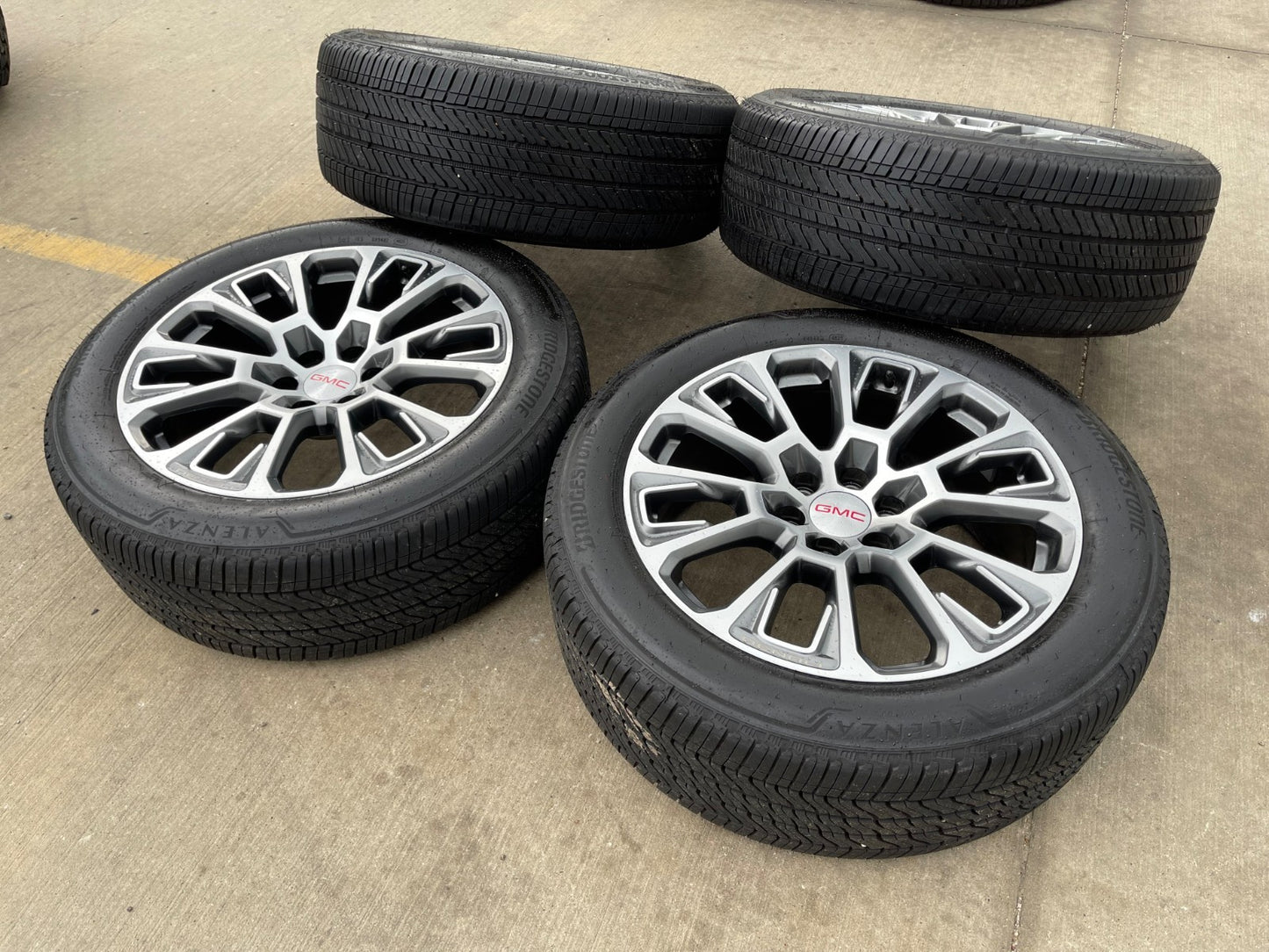 22" GMC Yukon Sierra DENALI OEM wheels rims Tahoe 2025 2026 2027 BRIDGESTONE NEW