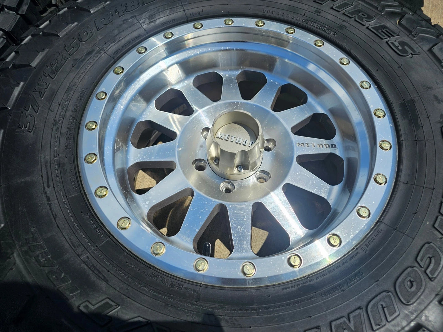 18x9 18" Method MR302 wheels rims Chevy RAM 1500 Tacoma 6x139 6x135 TOYO 37"