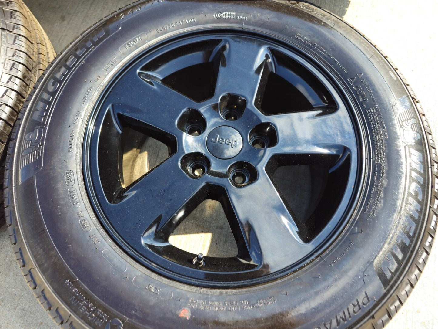 17" Jeep Grand Cherokee OEM wheels rims 9104 tires black NEW