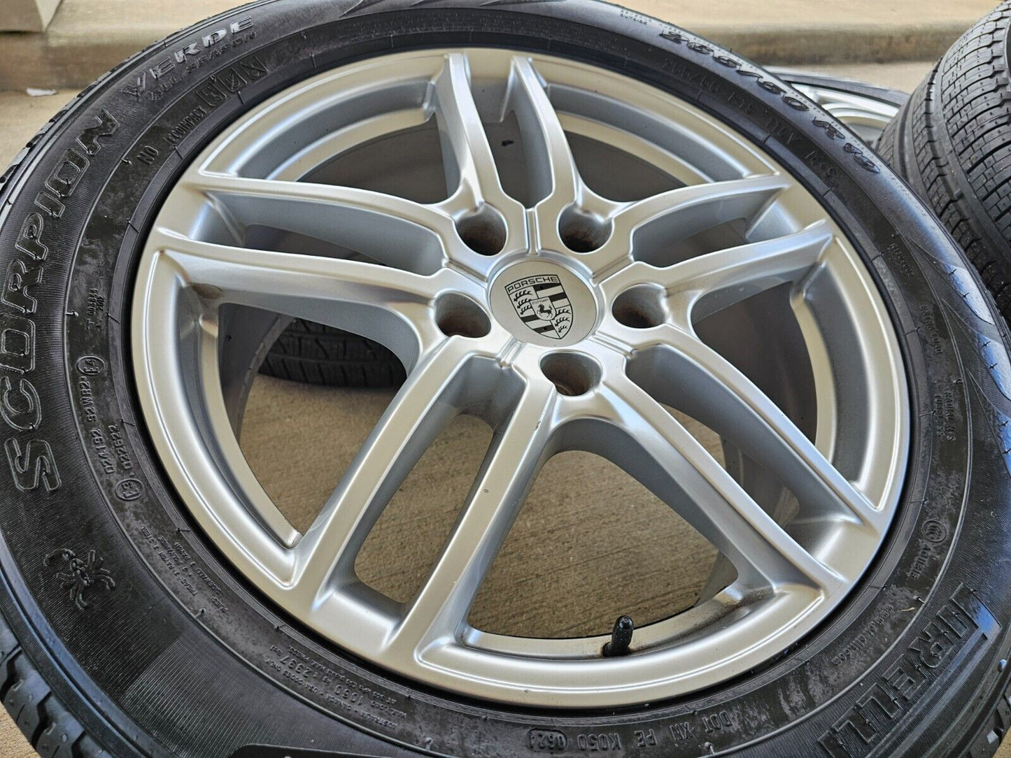 19" Porsche Cayenne OEM 67404 wheels rims tires PIRELLI