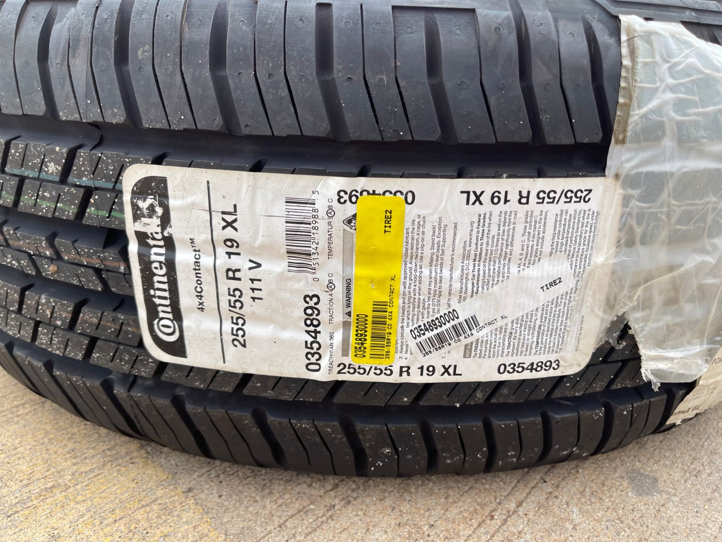 (1) 255/55/19 Continental 4X4 Contact tire 255/55R19 111V M+S XL NEW