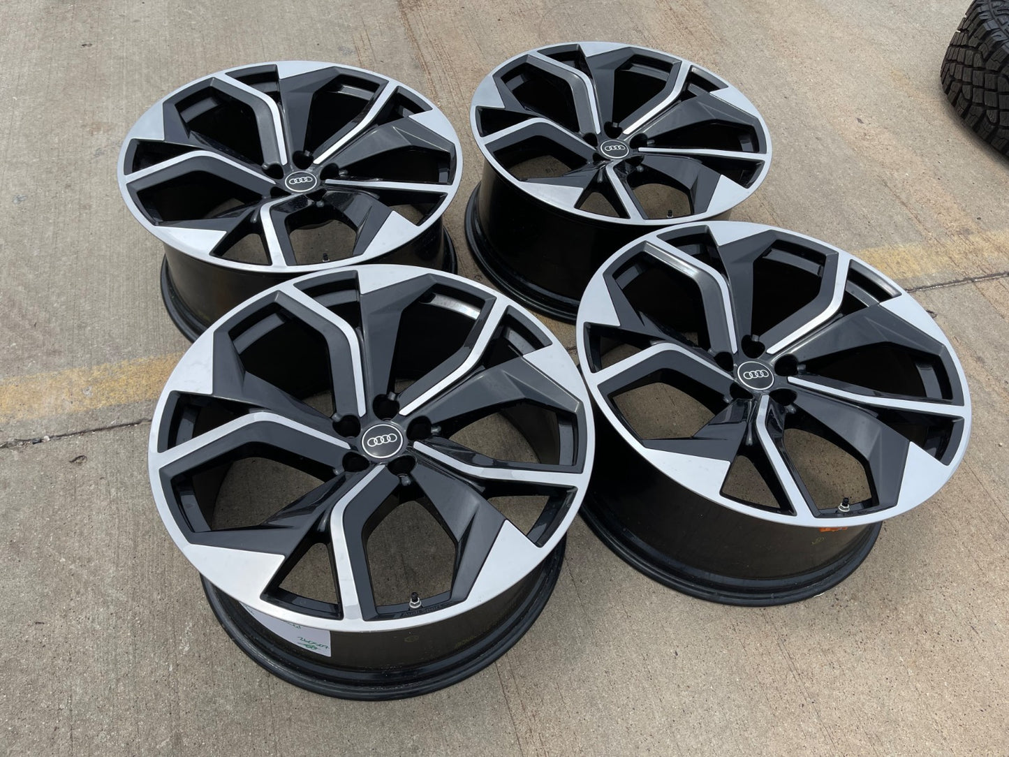 23" Audi RSQ8 OEM wheels rims SQ7 Q7 SQ8 Q8 RSQ7 2021 2022 2023 2024 2025 2026
