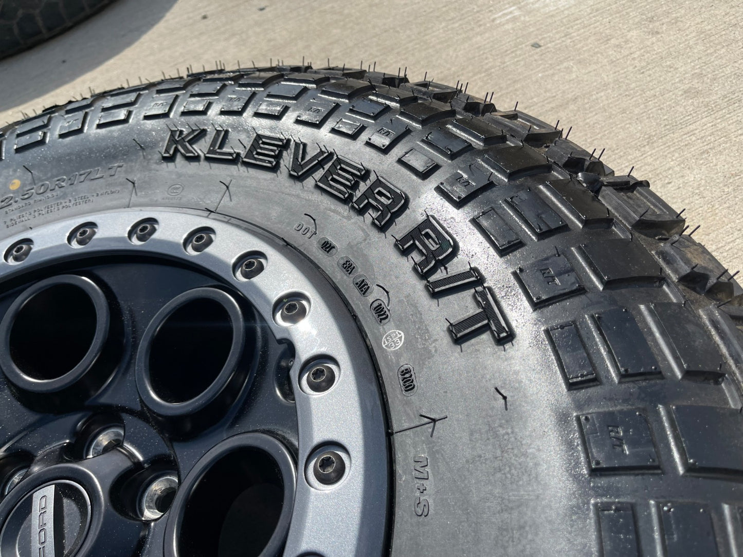 17" Ford F-150 Raptor OEM BEADLOCK 10612 rims wheels 2025 2026 NEW KENDA 37 NEW