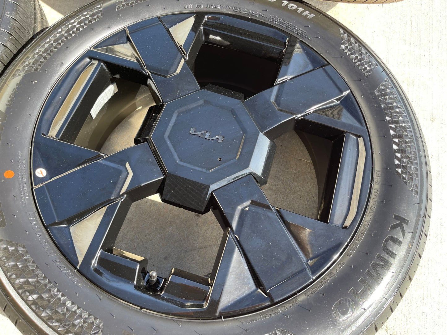 19" Kia Telluride OEM wheels rims Sportage Sorento Sedona SET 2025 2026 2027 NEW