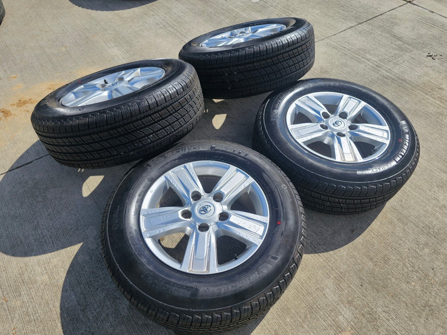 18" Toyota Land Cruiser Tundra Sequoia OEM 69618 wheels rims 5x150 NEW MICHELIN