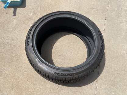 (1) 265/40/20 Michelin Pilot Sport EV 104Y XL 265/40R20 tire