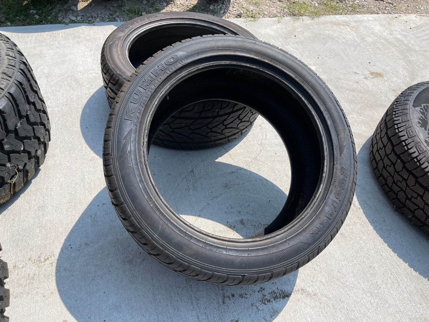 (1) 275/45/20 Kuhmo Ecsta STX tire 106W 275/45R20