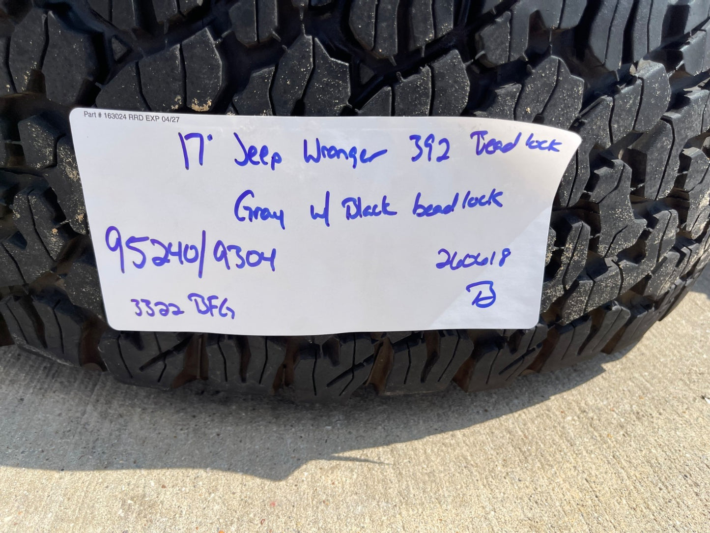 17" Jeep Wrangler 392 Gladiator Rubicon OEM BEADLOCK wheels rims SET 9304 95240