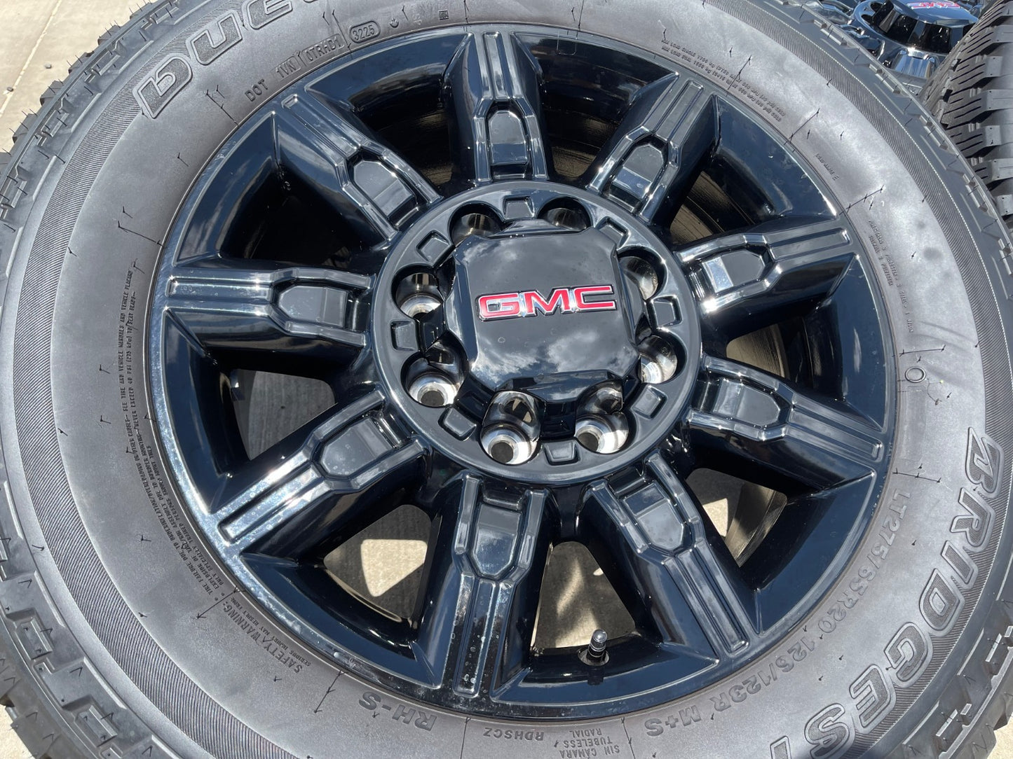 20" GMC Sierra AT4X 2500 3500 OEM 14137 5963 wheels rims Silverado SET 2025 2026