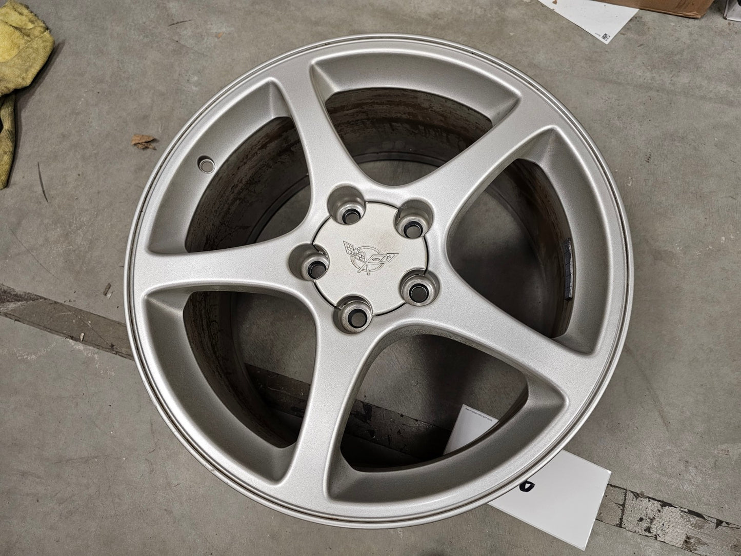 18" 18x9.5 Chevy Corvette OEM rim wheel 5105 5104 2003 2004 2005 REAR