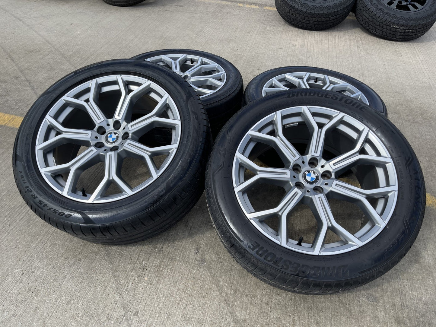 21" BMW X6 X7 OEM 86533 96409 Series 753 wheels rims tires BRIDGESTONE