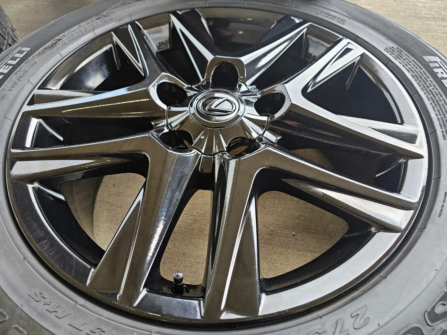 20" Lexus LX570 Toyota Land Cruiser OEM 74280 wheels rims tires SET PIRELLI