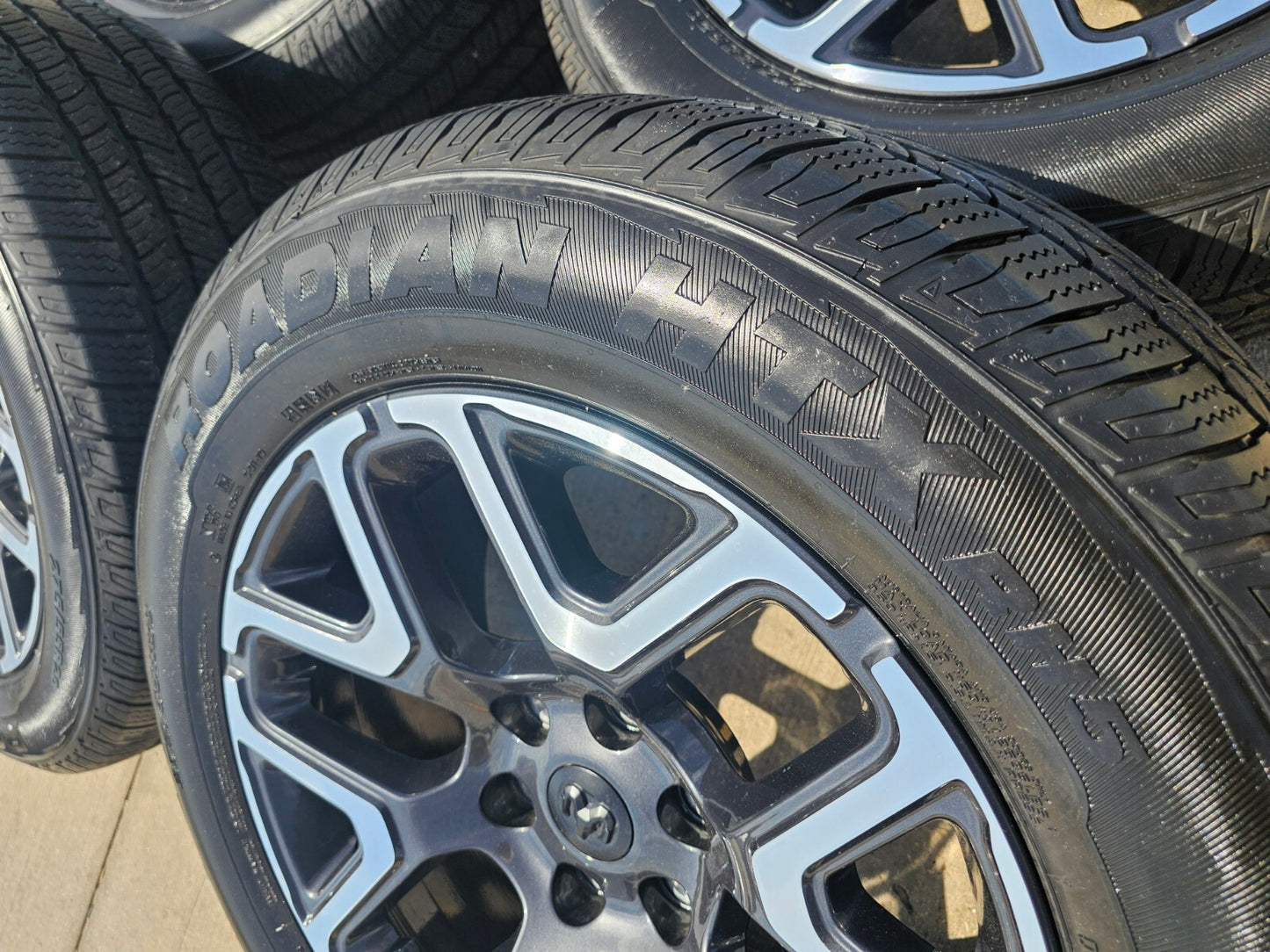 20" Dodge Ram 1500 OEM Laramie wheels rims tires 68583860AA 2024 2025 NEW