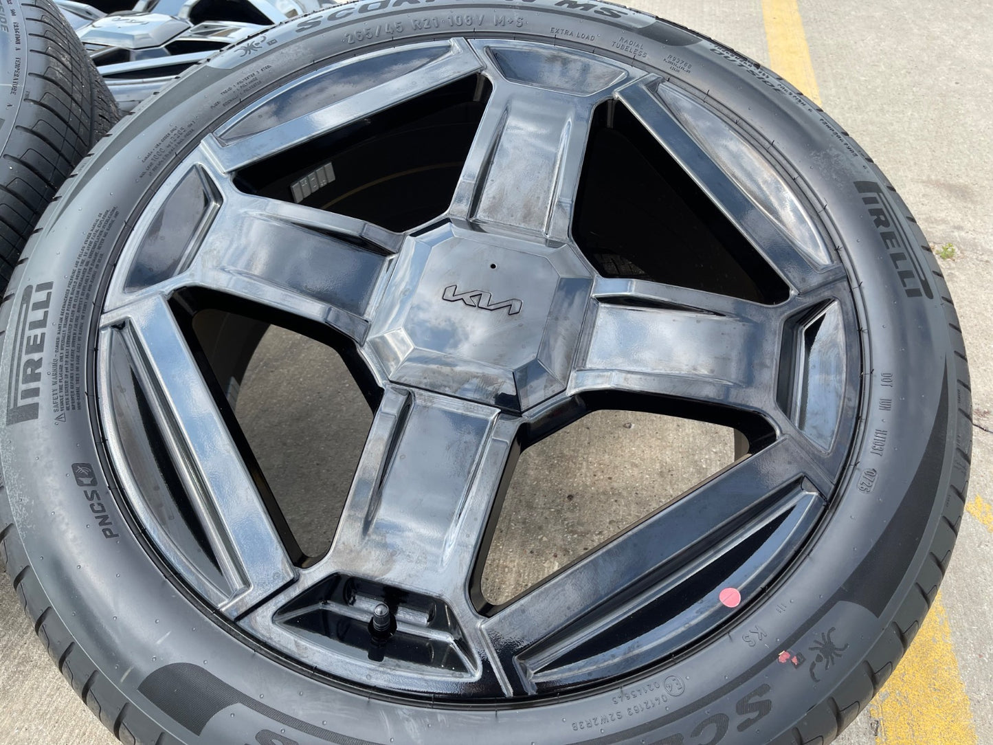 21" Kia Telluride Prestige OEM wheels rims Sorento Sedona 2025 2026 2027 NEW