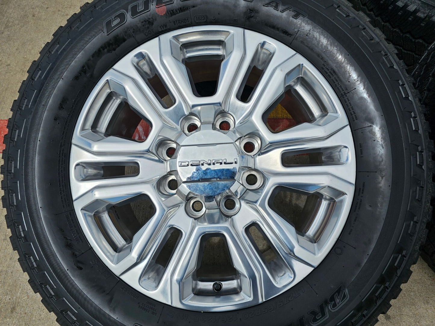 20" GMC Sierra Denali 2500 3500 OEM 5957 wheels rims tires 2022 2023 2024 2025