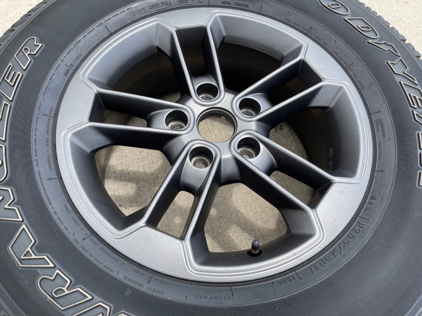 17" Jeep Wrangler Gladiator OEM 9158 9197 wheel rim GRAY spare