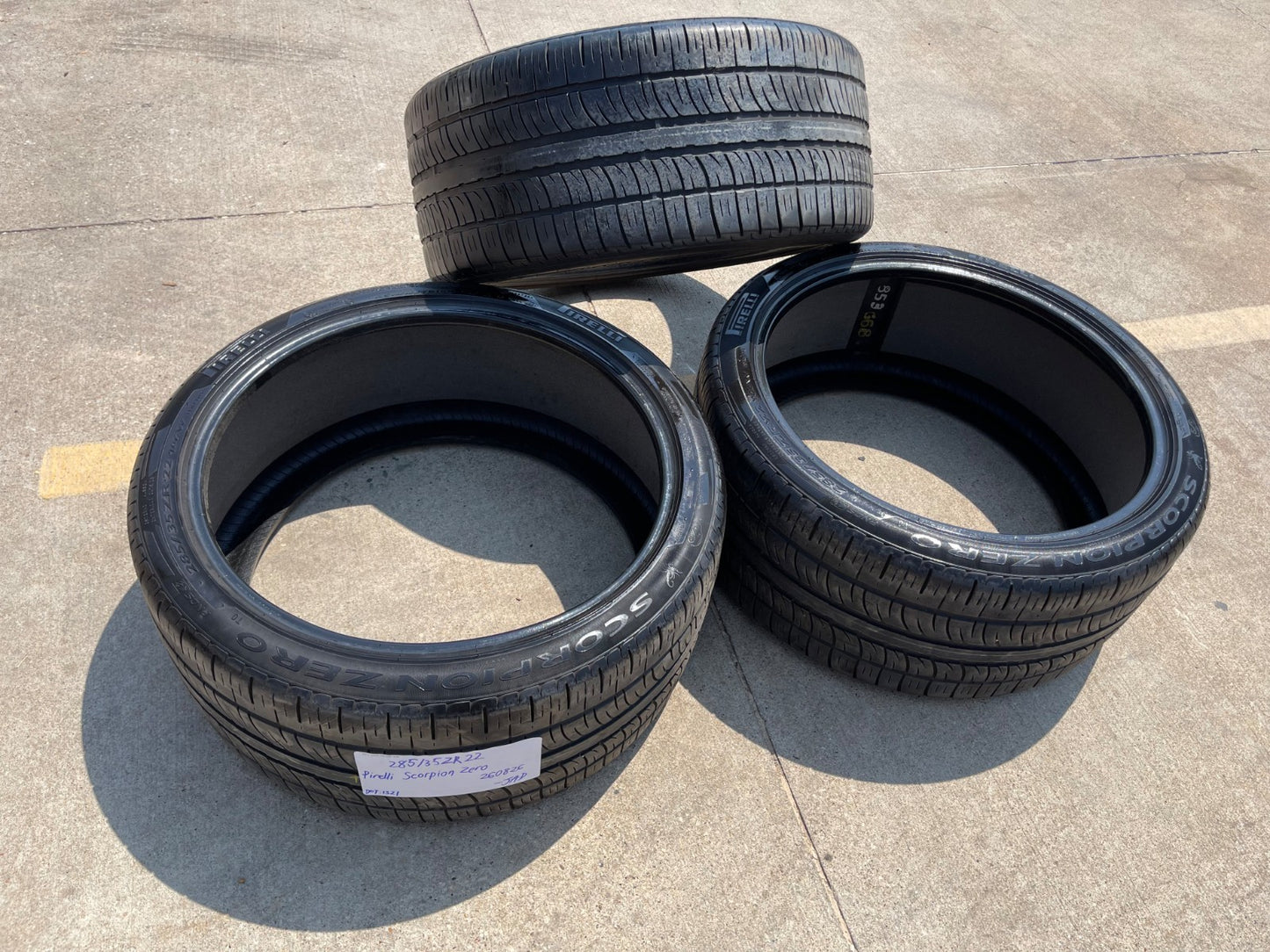 (1) 285/35/22 Pirelli Scorpion Zero PNCS tire 285/35R22 106W XL