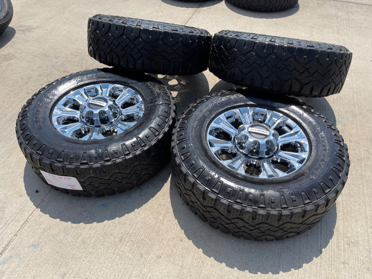 18" Ford F-250 F-350 TREMOR OEM CHROME rims wheels 10097 tires GOODYEAR 35"