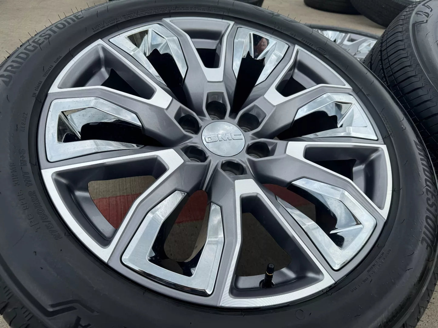 22" GMC Yukon Chevy Tahoe Escalade OEM chrome 95513 wheels rims NEW