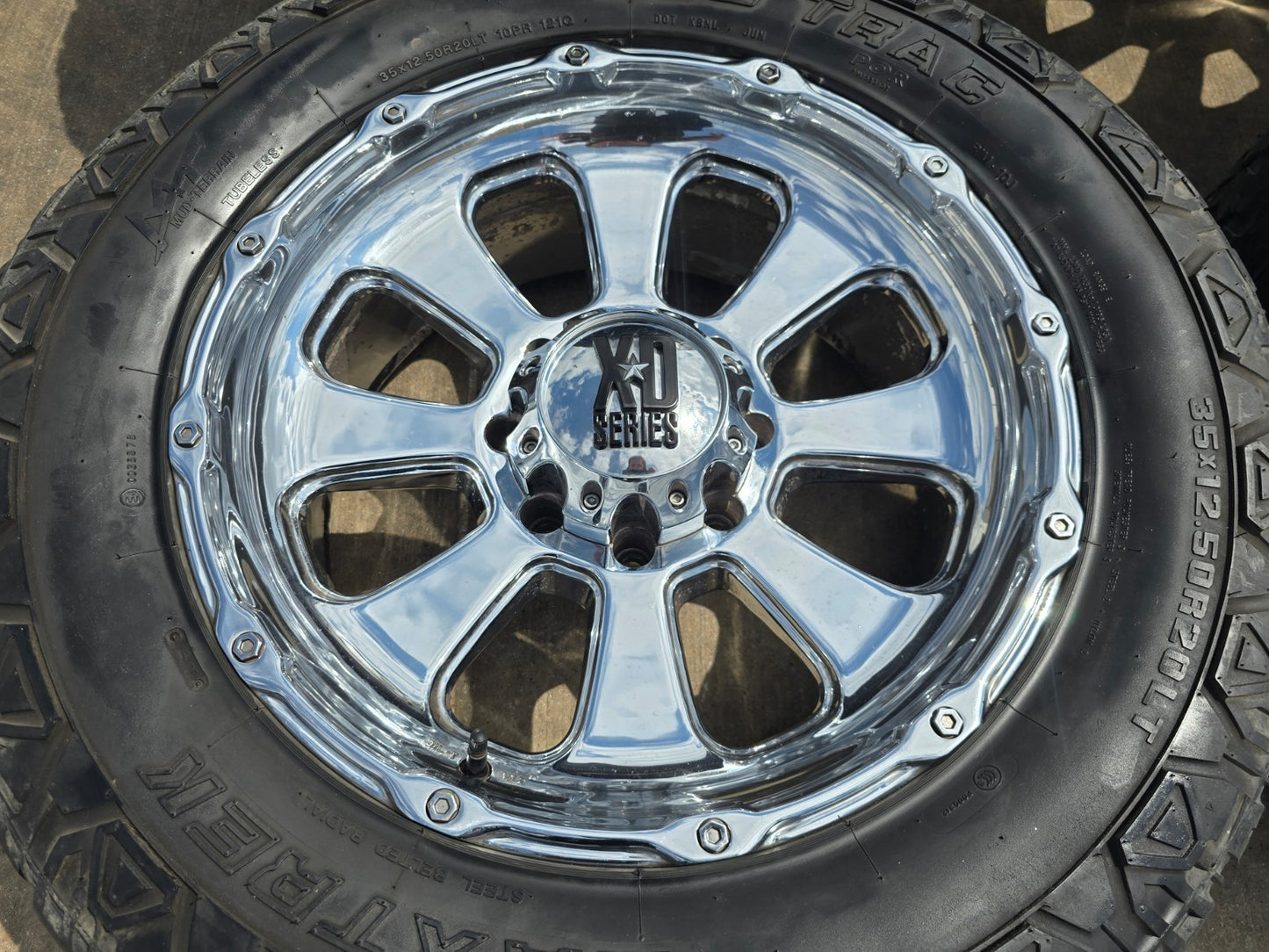 20x9 20" XD Series XD799 Ford F-250 F-350 rims wheels 8x170 -12 35"