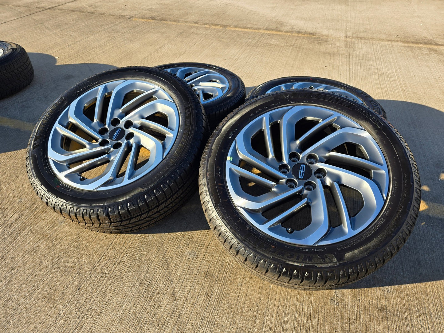 22" Lincoln Navigator OEM 94225 rims wheels BLACK LABEL 2025 2026 MICHELIN NEW