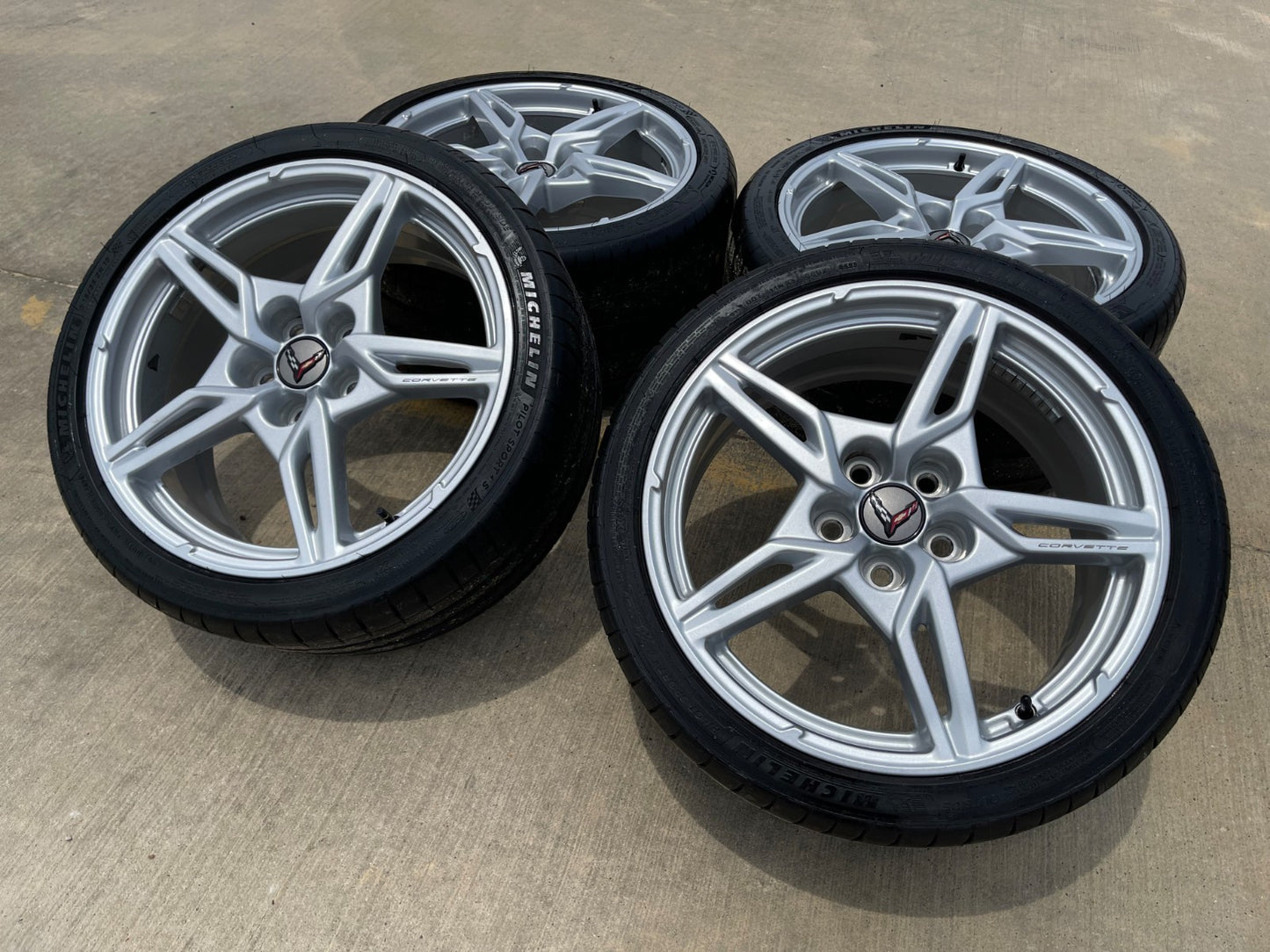 19" + 20" Chevy Corvette C8 OEM 14007 14008 wheels rims SET MICHELIN 2020-2027